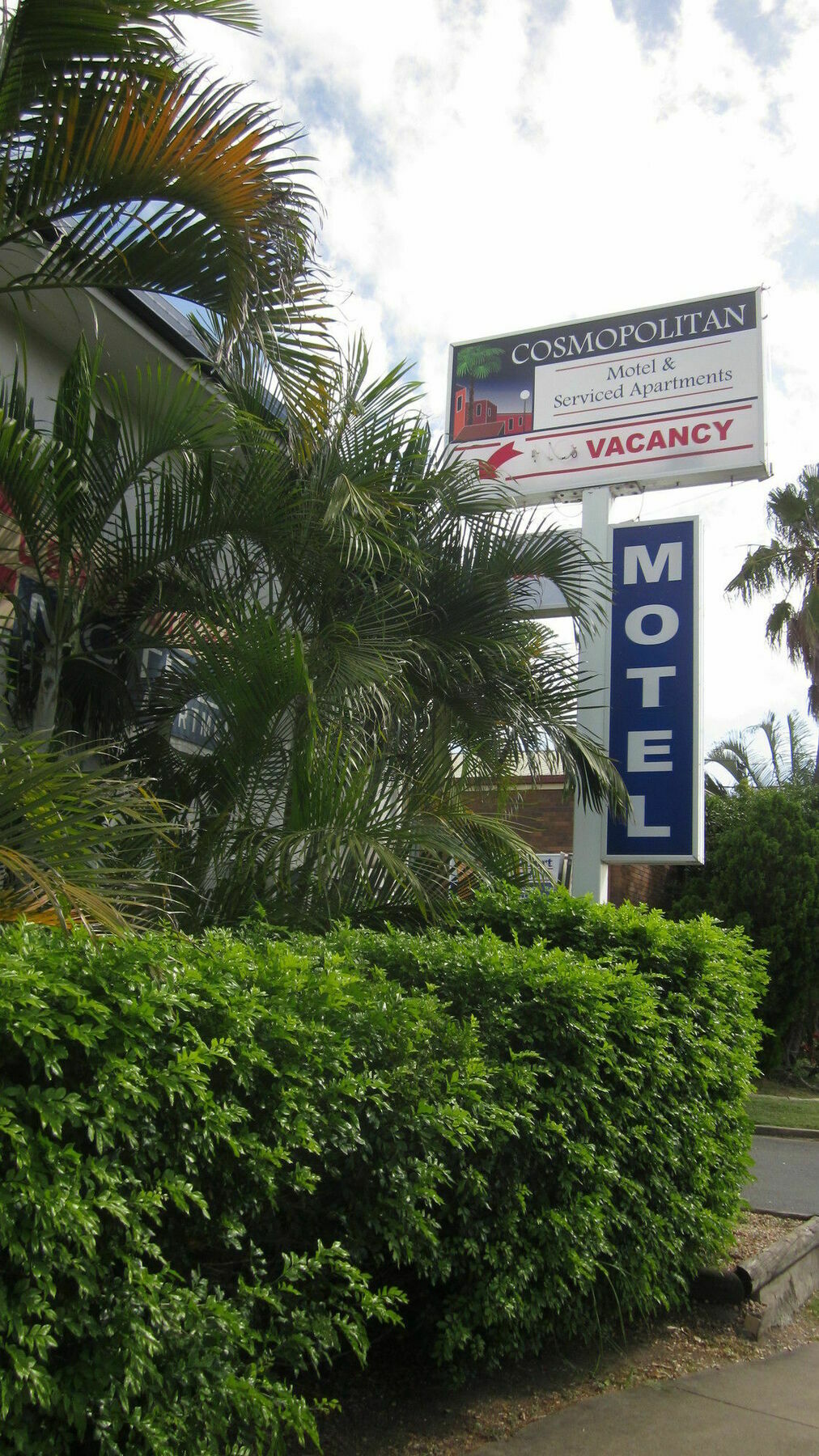 四海汽车旅馆及服务式公寓 洛坎普顿 外观 照片